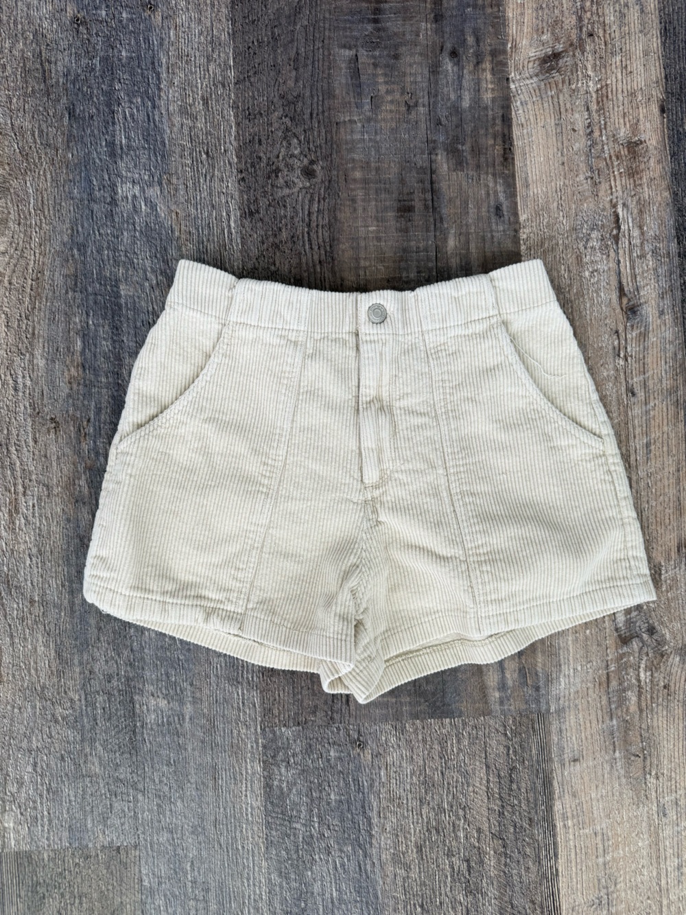 RSQ Cream Corduroy Women’s Shorts Size 26